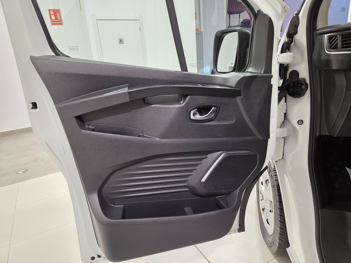 Renault Trafic RENAULT TRAFIC Combi 9 Energy Blue dCi 81 kW (110CV) 9 PLAZAS