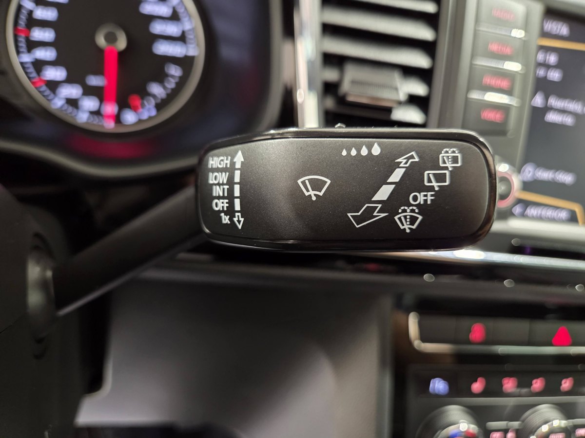 SEAT Ateca SEAT ATECA 1.4 ecoTSI GASOLINA 150CV 4DRIVE 4X4  XCELLENCE TECHO SOLAR
