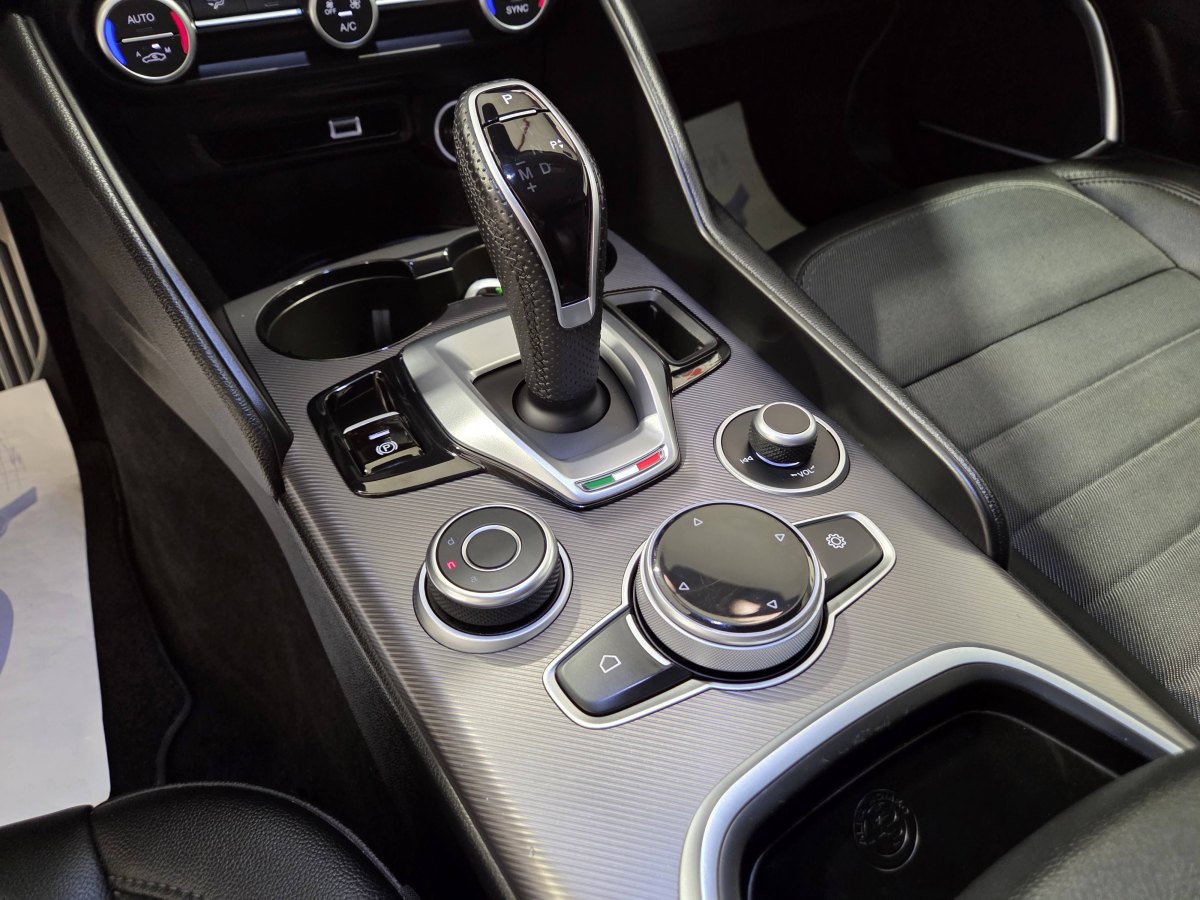 Alfa Romeo Giulia ALFA ROMEO GIULIA  2.2 TURBO DIESEL 190CV SPRINT AT8