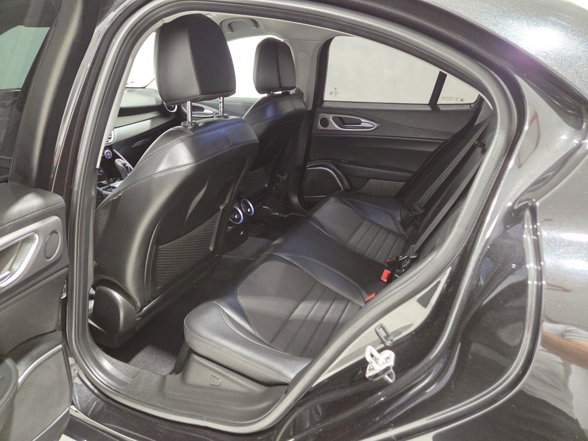 Alfa Romeo Giulia ALFA ROMEO GIULIA  2.2 TURBO DIESEL 190CV SPRINT AT8