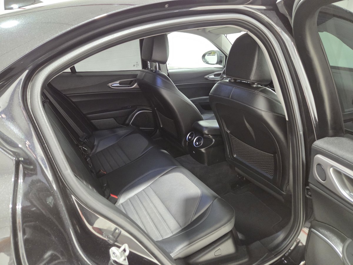Alfa Romeo Giulia ALFA ROMEO GIULIA  2.2 TURBO DIESEL 190CV SPRINT AT8