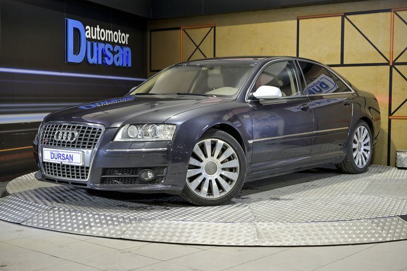 Audi A8 6.0 Quattro Tiptronic (2005)