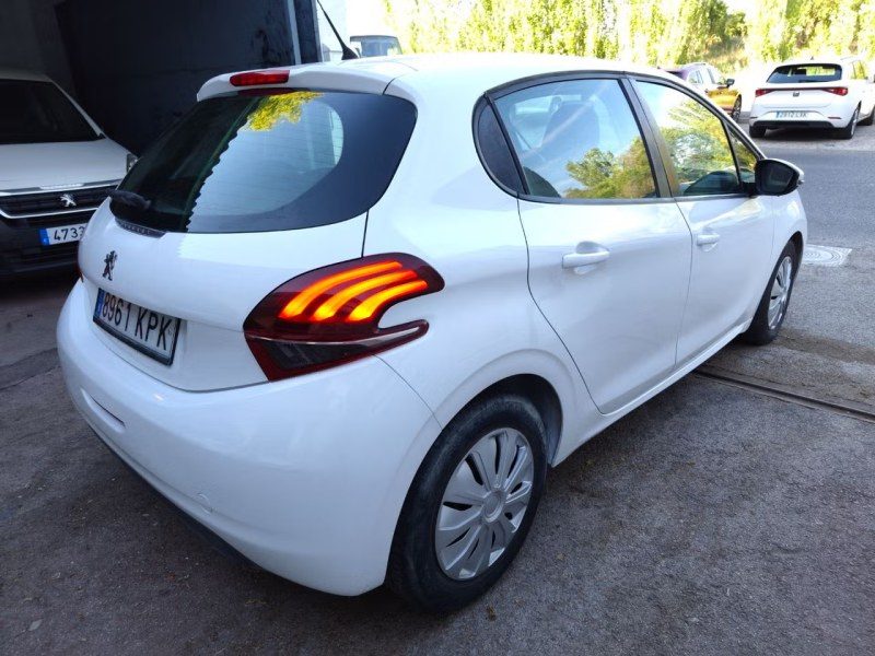 Peugeot 208 5P ACTIVE BlueHDi 73kW 100CV