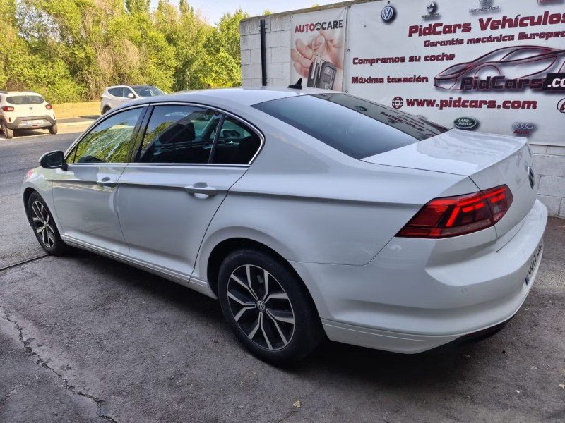 Volkswagen Passat Executive 2.0 TDI 110kW 150CV DSG