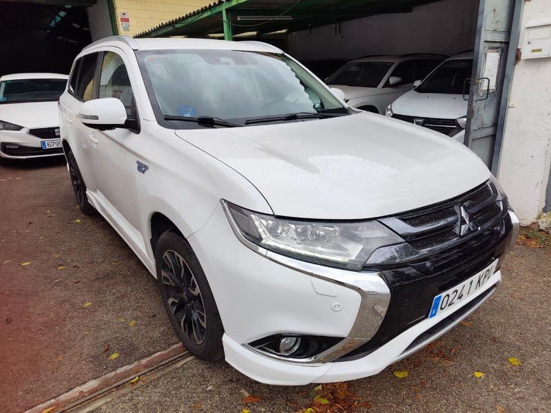 Mitsubishi Outlander 2.0 PHEV Kaiteki Auto 4WD