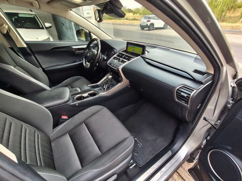 Lexus NX 2.5 300h Business Navigation 2WD