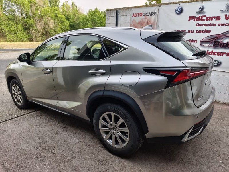 Lexus NX 2.5 300h Business Navigation 2WD