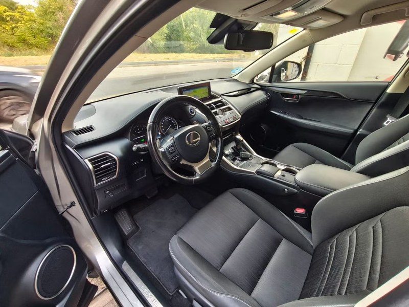 Lexus NX 2.5 300h Business Navigation 2WD