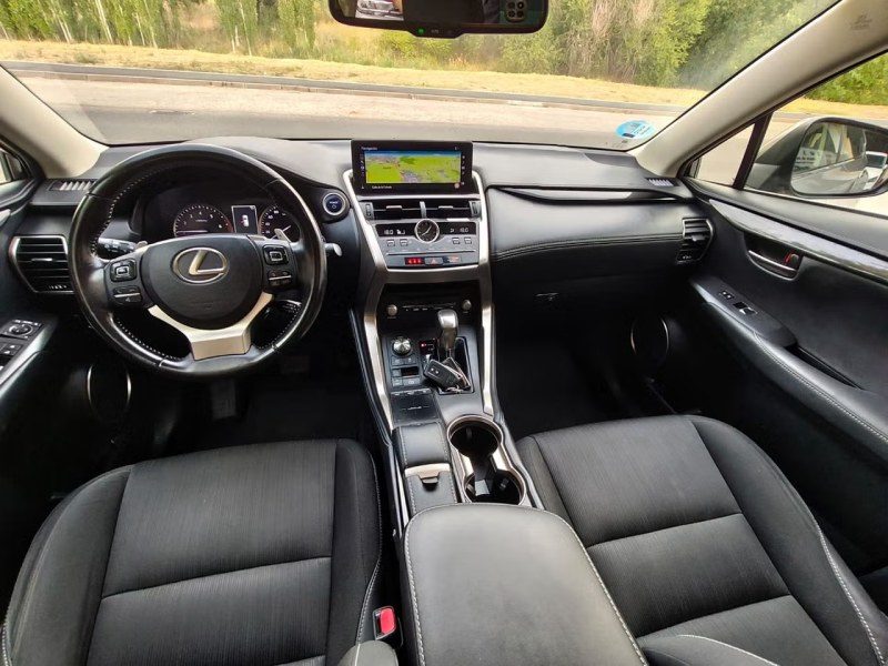 Lexus NX 2.5 300h Business Navigation 2WD