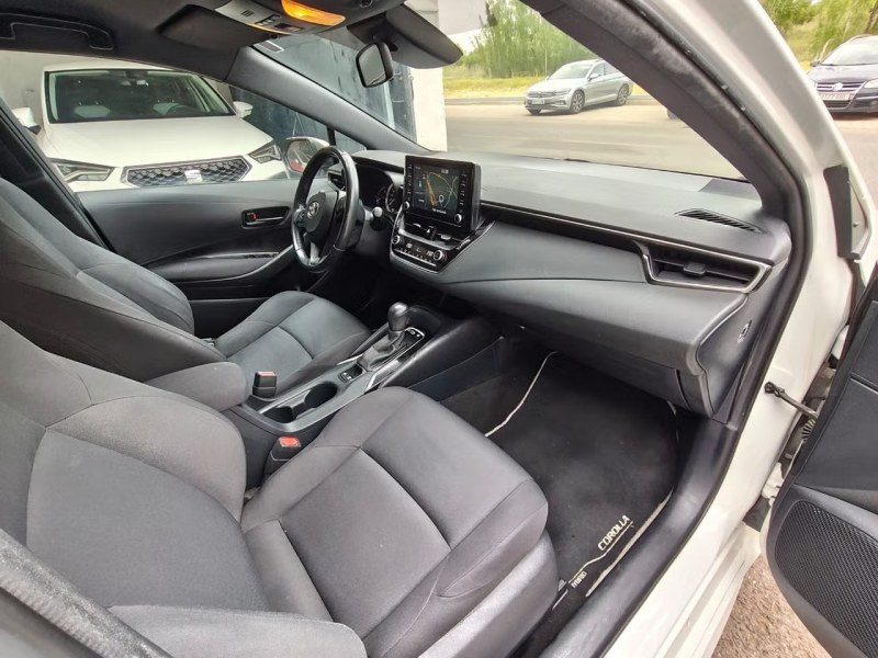 Toyota Corolla 1.8 125H BUSINESS ECVT