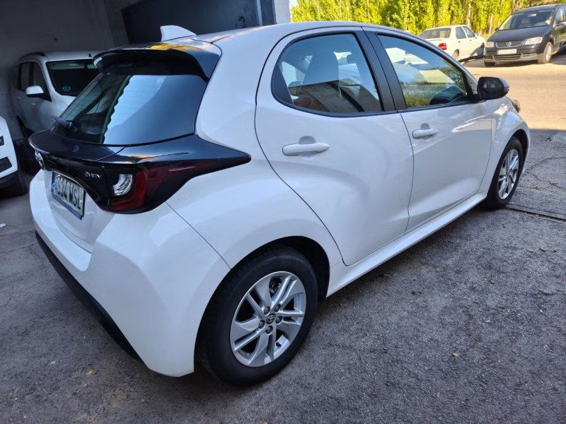 Toyota Yaris 1.5 120H Active Plus