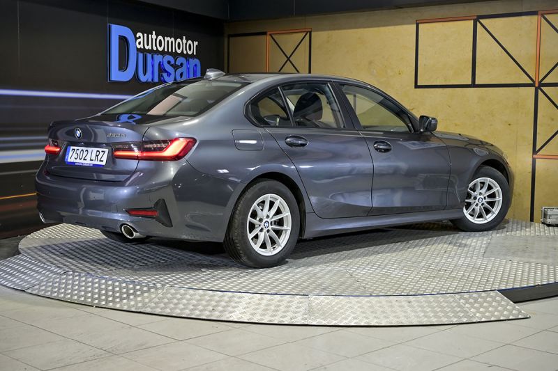 BMW 320 Serie 3 320d Auto. (2021) - foto 4