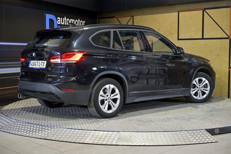 BMW X1 xDrive25e (2021) - foto 5