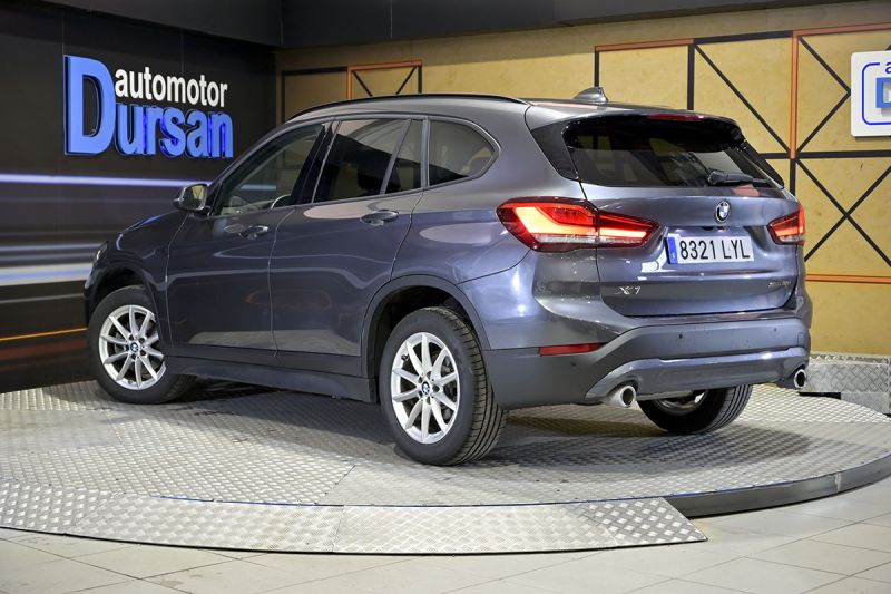 BMW X1 sDrive18d (2022) - foto 4