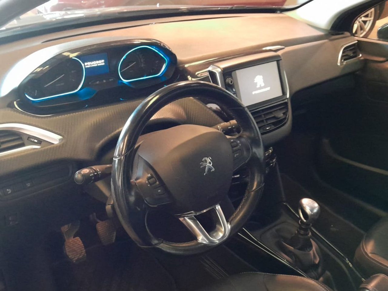 PEUGEOT 2008 Allure Puretech 100 SS BVM6