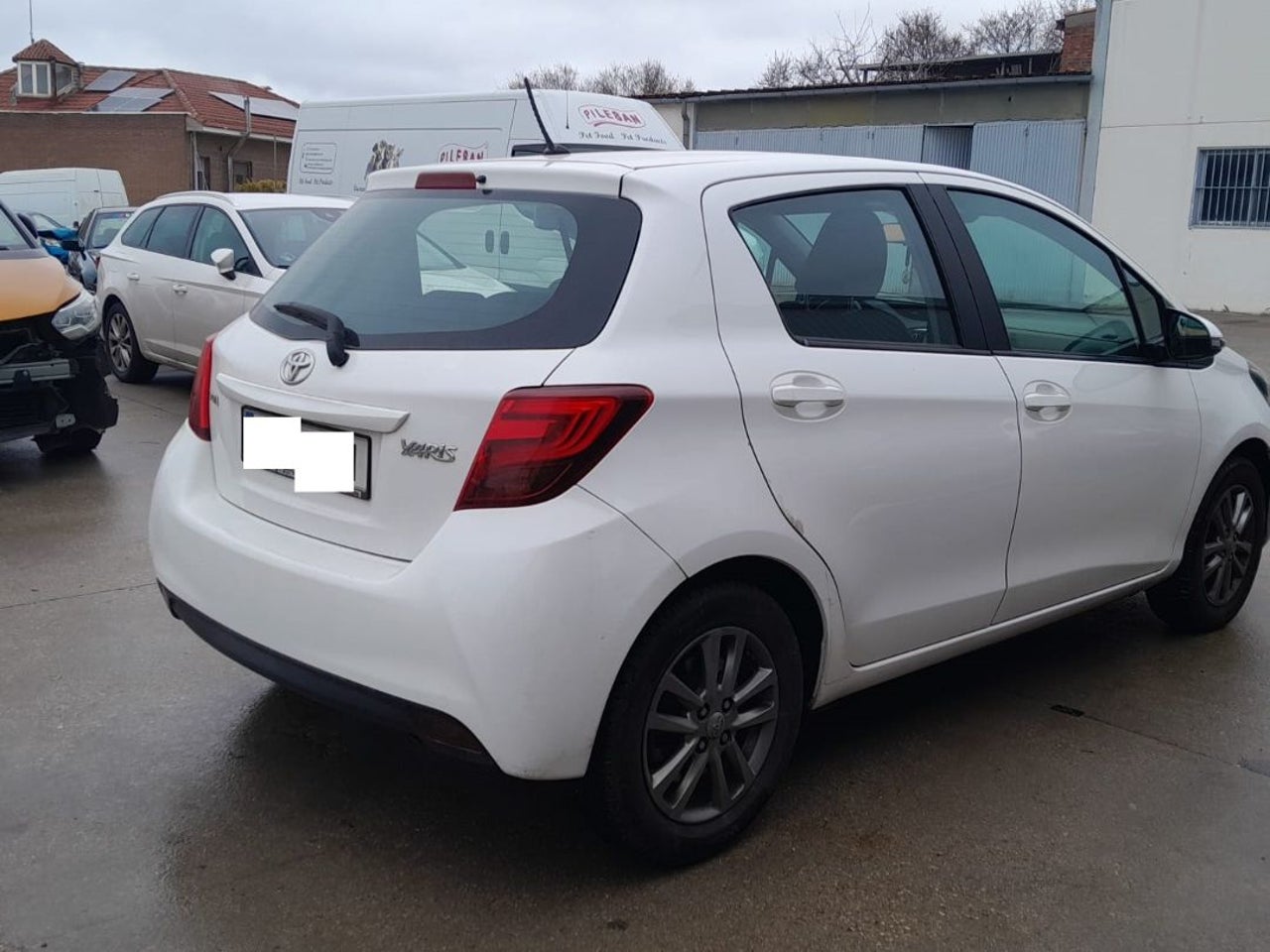 TOYOTA Yaris 100 ACTIVE