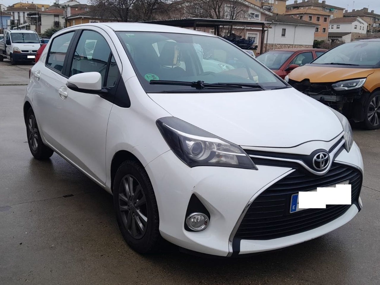 TOYOTA Yaris 100 ACTIVE
