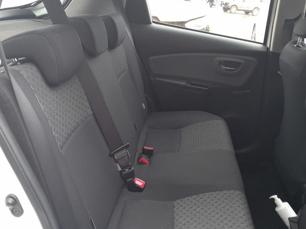 TOYOTA Yaris 100 ACTIVE