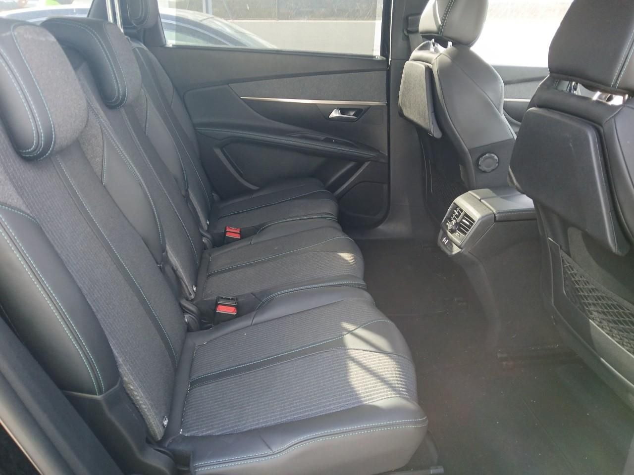 PEUGEOT 5008 1.5 BlueHDi 96kW SS Allure Pack EAT8
