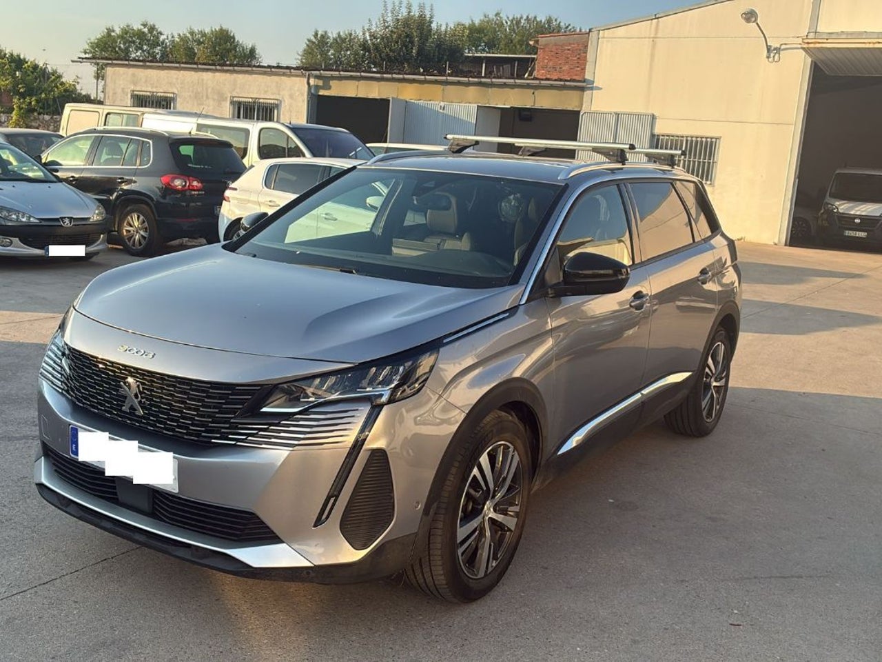 PEUGEOT 5008 Hybrid 1.2 100KW Allure eDCS6