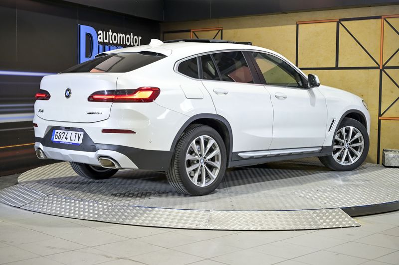 BMW X4 xDrive20d xLine (2021) - foto 5